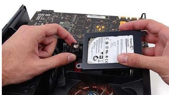 电脑硬盘坏了？一招教你抢救文件